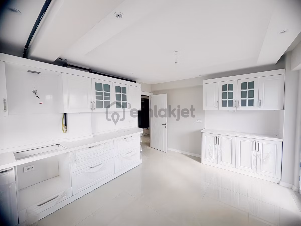 Özgü'den Dumlupınar'da Şahsi Garajlı Ve G. Odalı Lüks 4+1 Daire