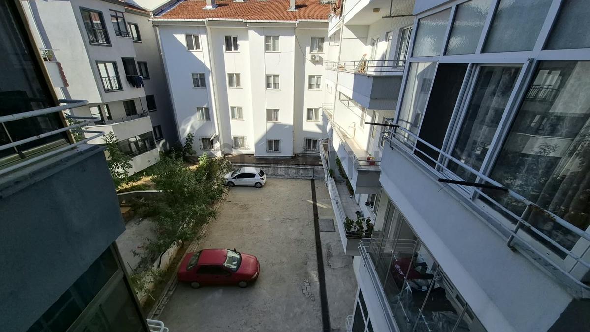 Merkezi Konumda, Yenilenmiş 3+1 Satılık Daire - 21