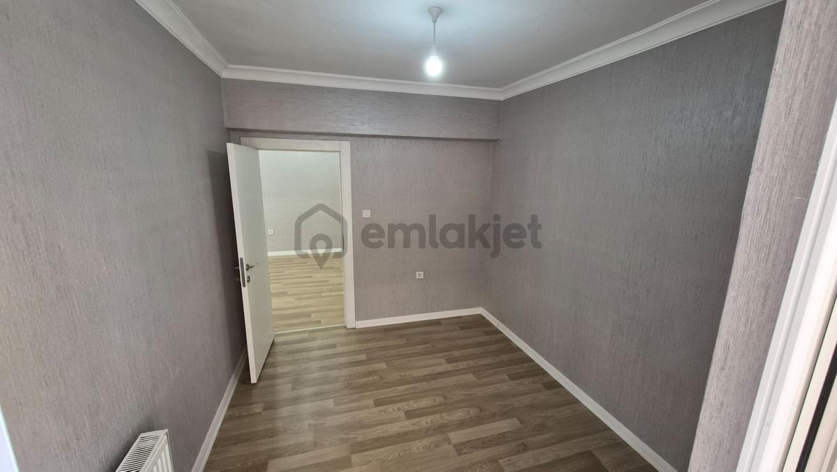 Kent Emlaktan Abidin Paşada Cadde Üzerinde Full Yapılı Satılık Daire - 14