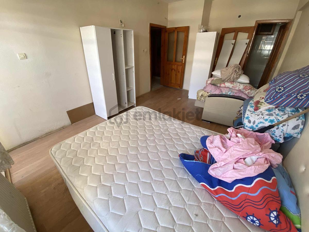 Markadan Çatı Katıyla Birlikte Satılık 5+1 Daire - 9
