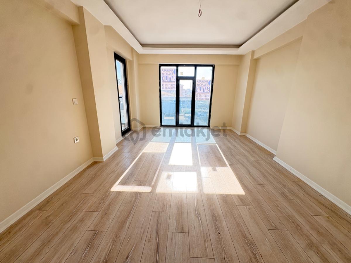 Marmara'dan Kurtuluş Mahallesi Cadde Cephe Satılık 2+1 Daire - 2