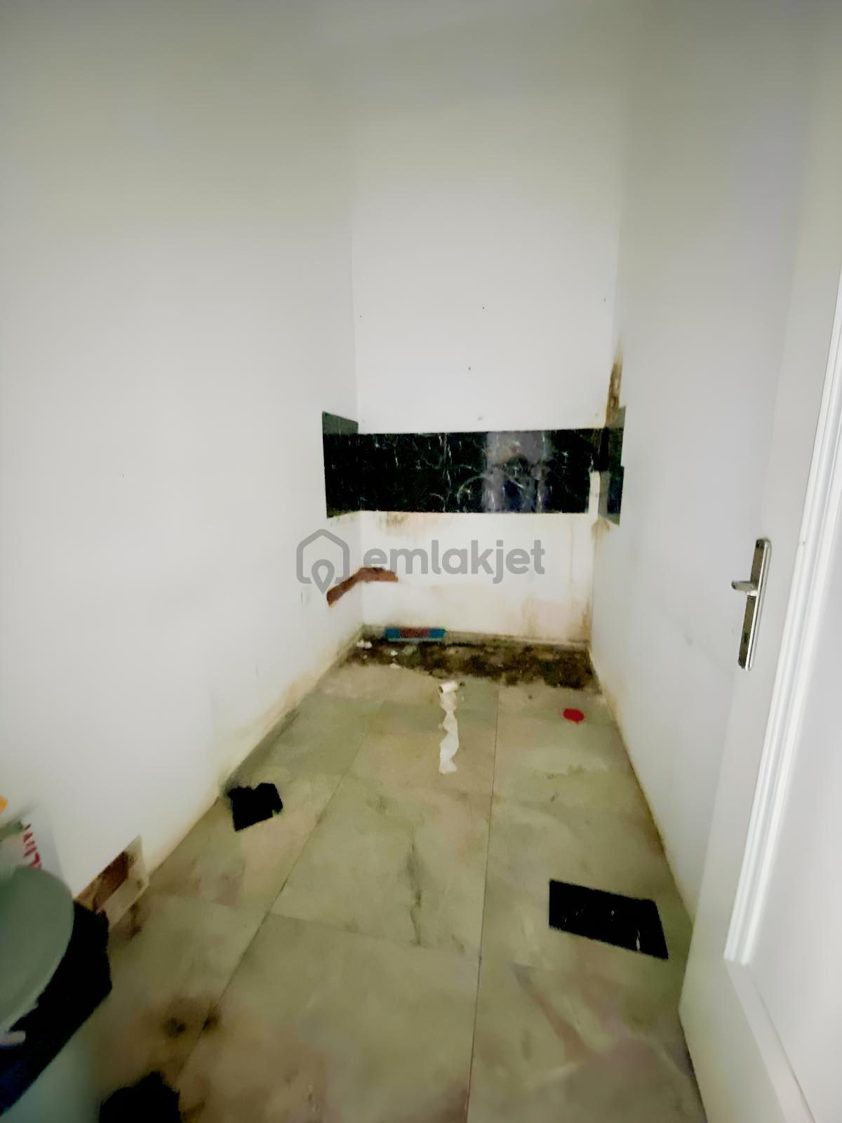Akbilekte Cadde Üzeri Ticari Getirisi Yüksek Dükkan - 15