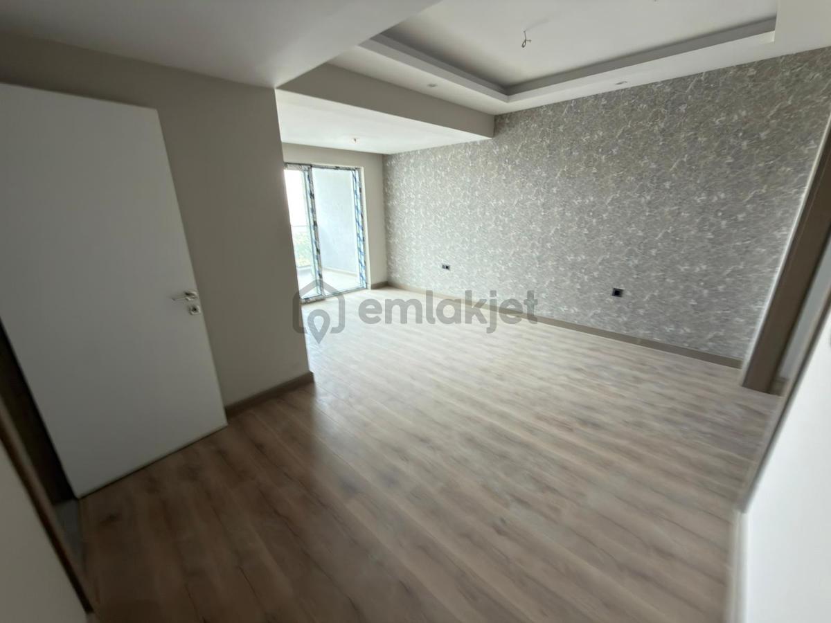Skylıne Towerda Seçkin Cepheli, Prestijli Daire - 10