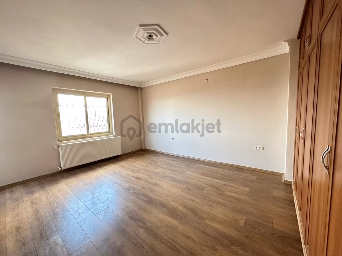Kuşadasında 4+1 Devlet Hastanesi Üstü Doğalgazlı Kiralık Villa - 13