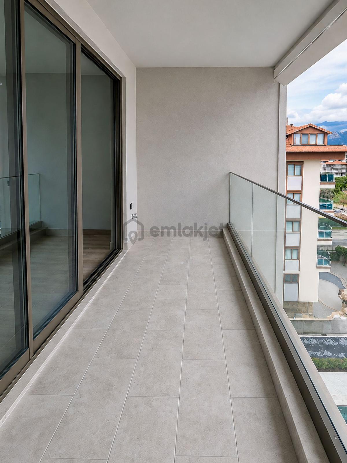 Kestel'de Denize Sıfır Yeni Sitede Manzaralı 2+1 Dubleks - 16