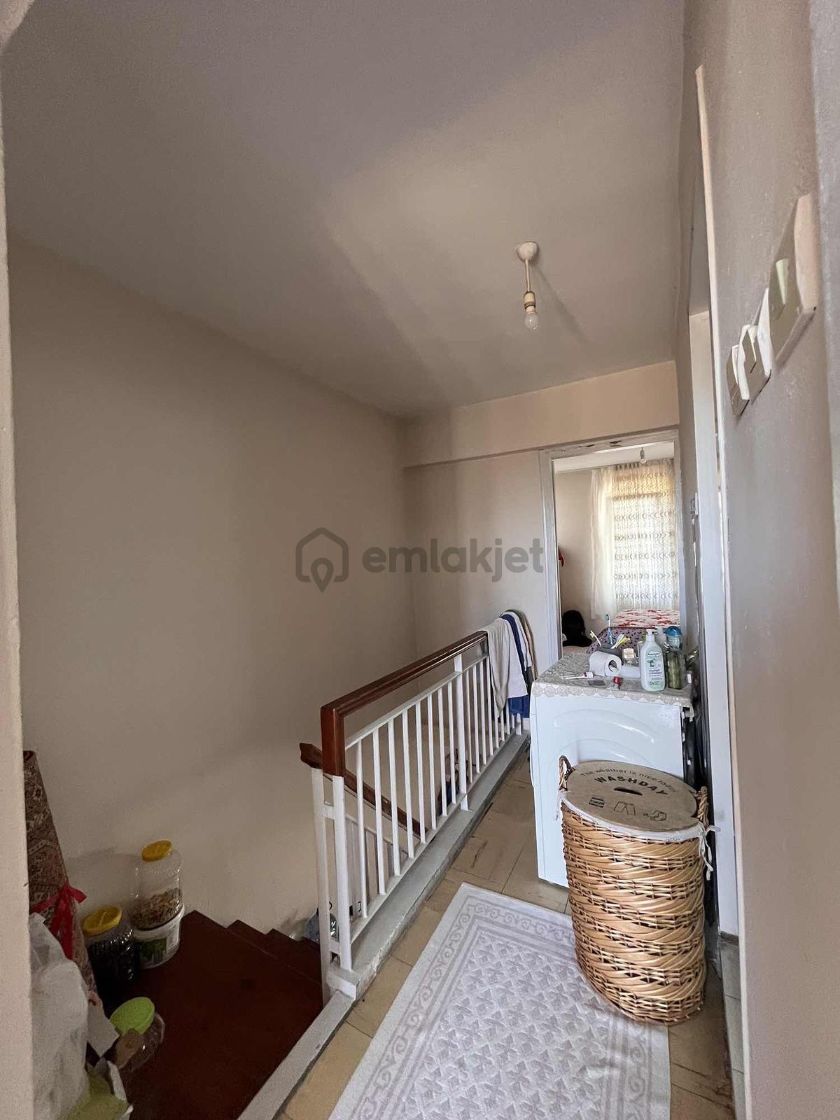 Denize 200m Mesafede Site İçi Çift Tapu Tripleks Villa - 33