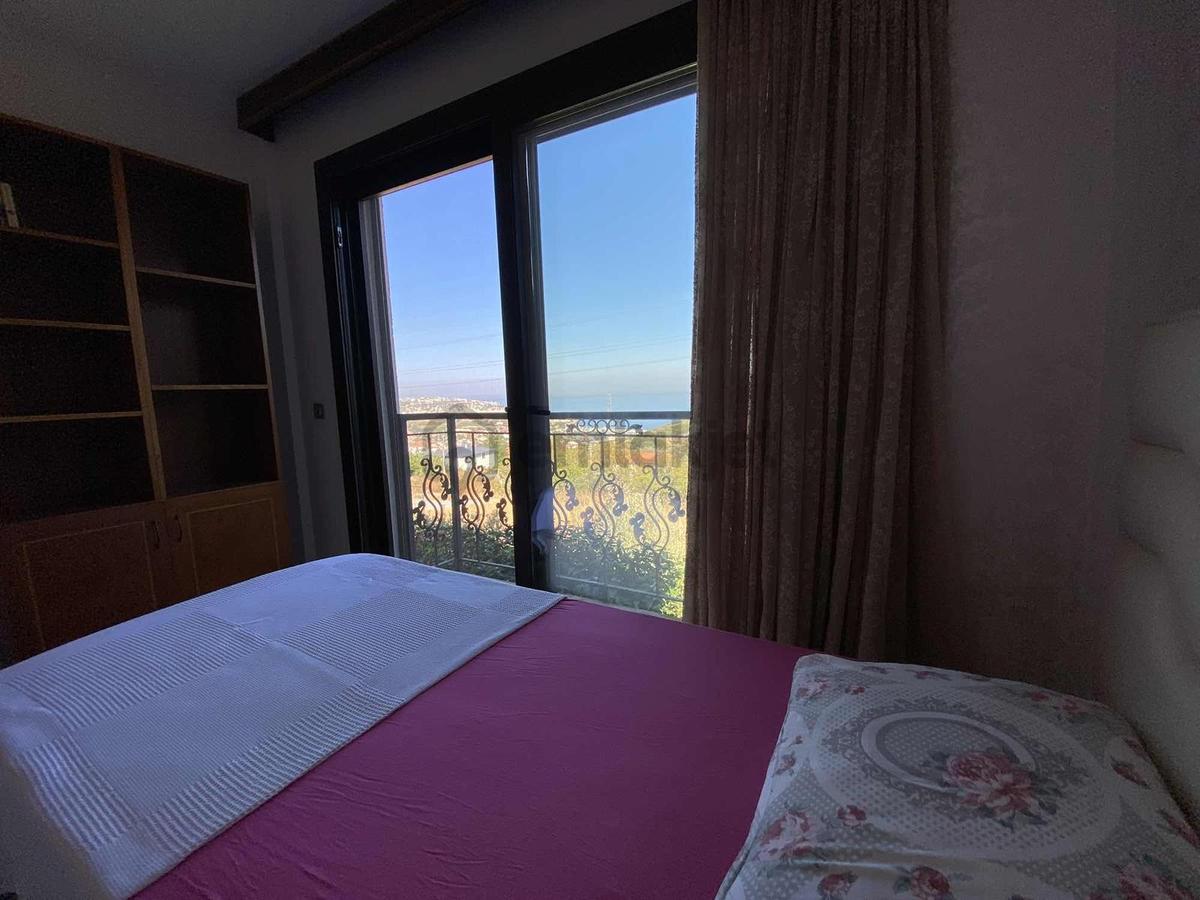 Karaburun Saip'de 6+2 400m2 Deniz Manzaralı Müstakil Ev - 27