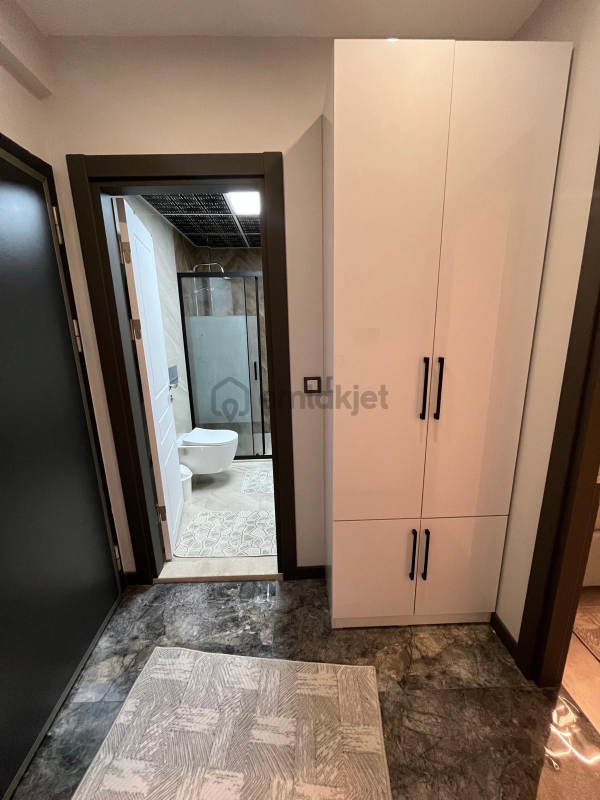 Bahçelievler Mahallesinde Eşyalı 1+1 Daire - 13