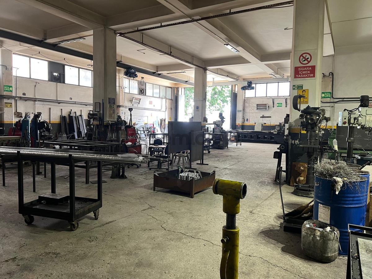 Tiyap Dan Akçaburgazda 2 Katlı 1900 M2 Kiralık İmalathane - 2