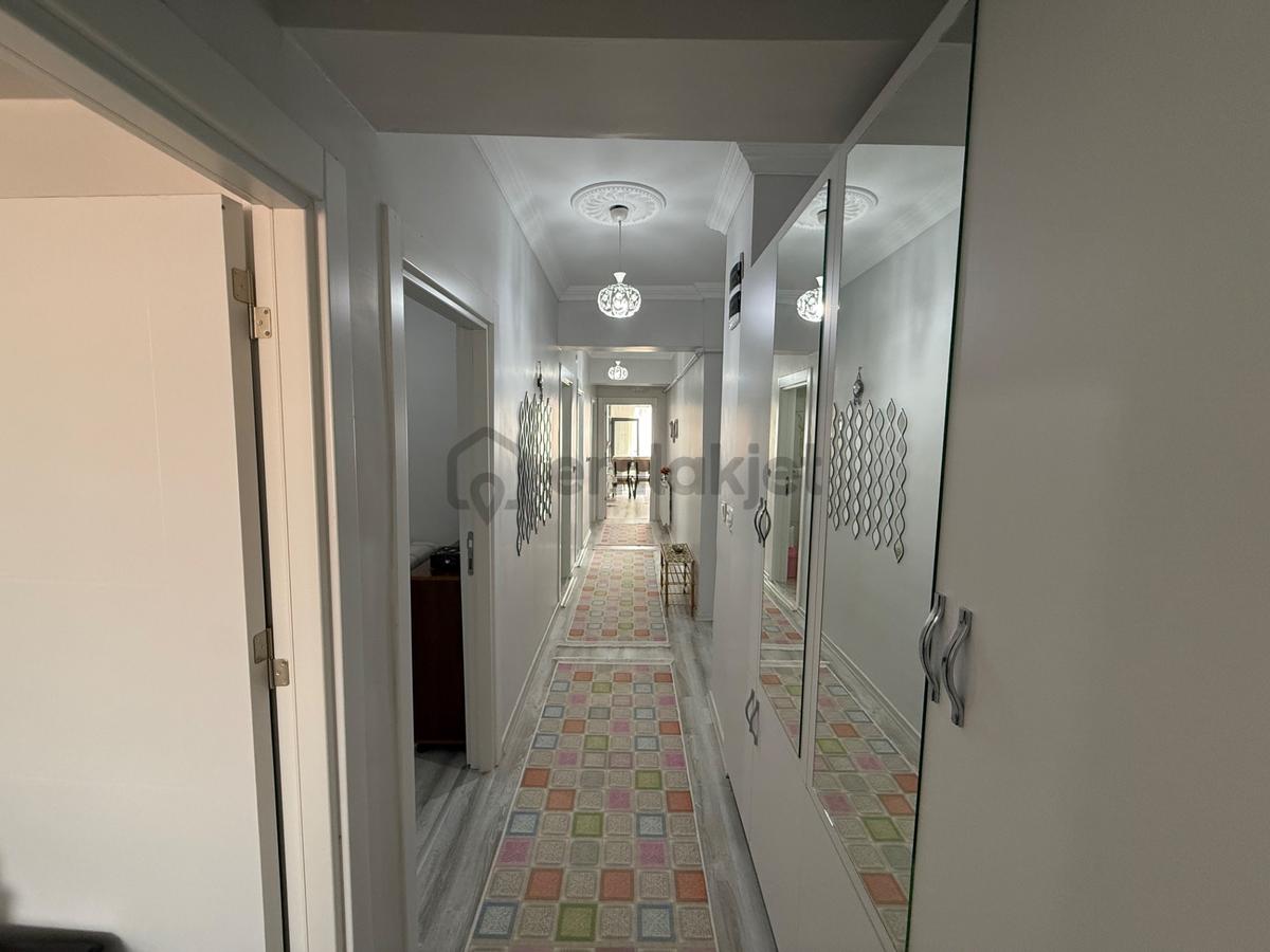 Namık Çiftçi Caddesi’nde 3+1 Satılık Daire - 13