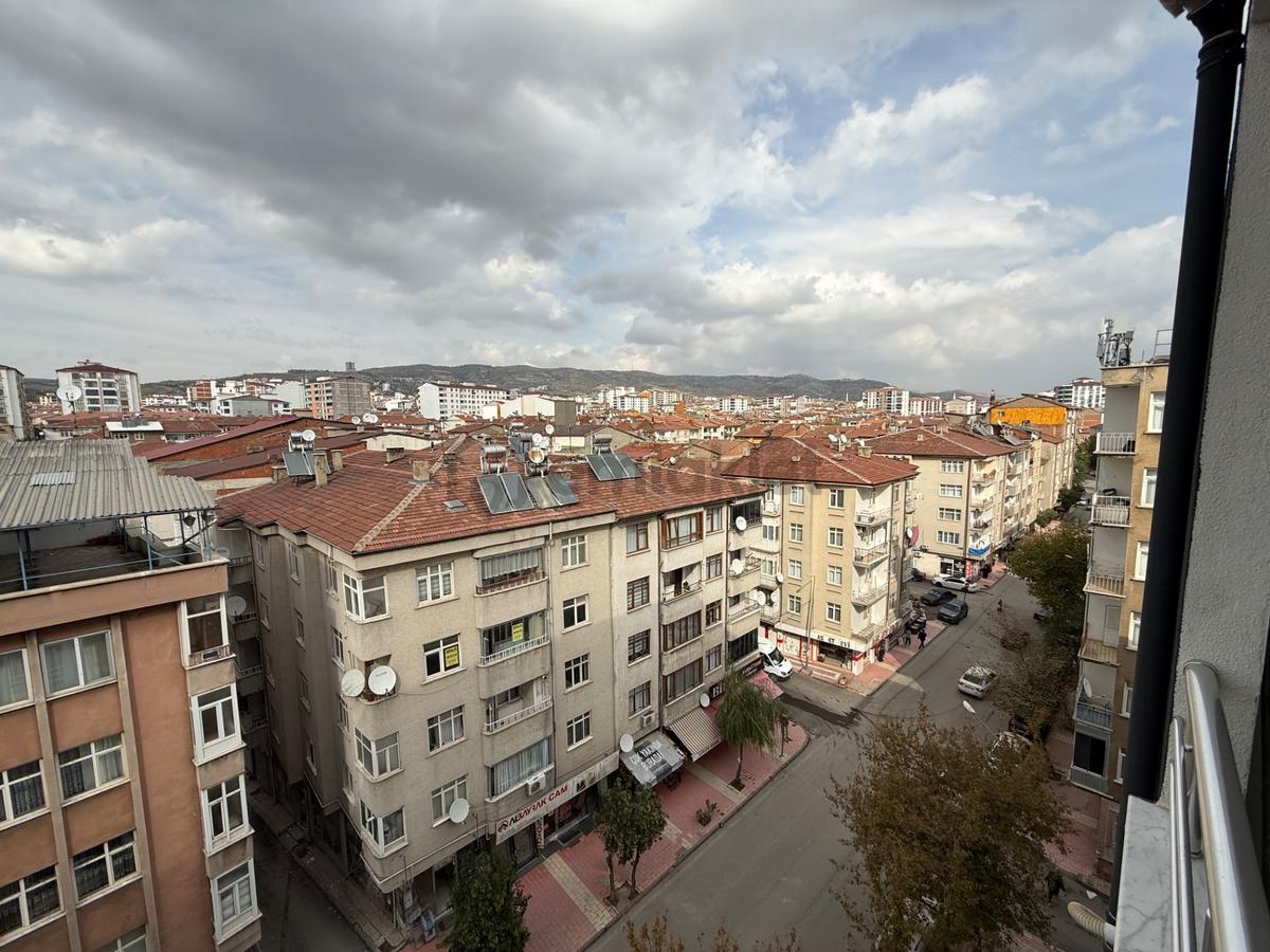 Namık Çiftçi Caddesi’nde 3+1 Satılık Daire - 11