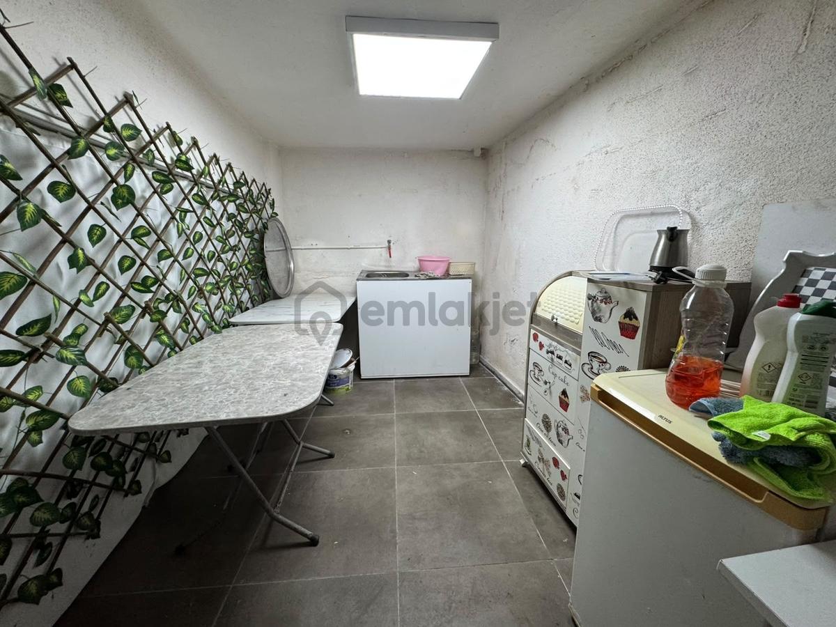 Fatih Mah Köşe Başı 110m2 İki Katlı Devren Kiralık Dükkan - 13