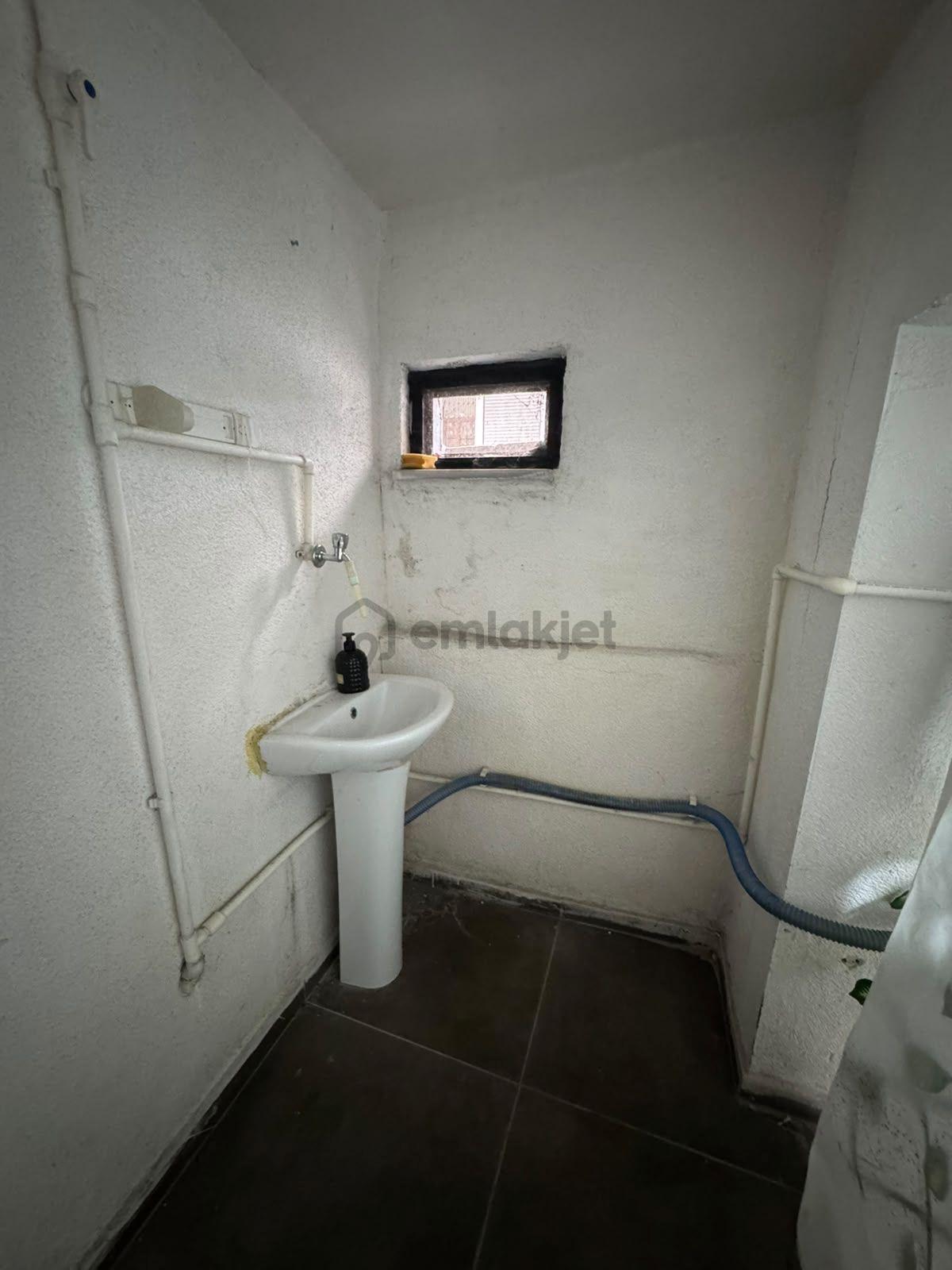 Fatih Mah Köşe Başı 110m2 İki Katlı Devren Kiralık Dükkan - 14
