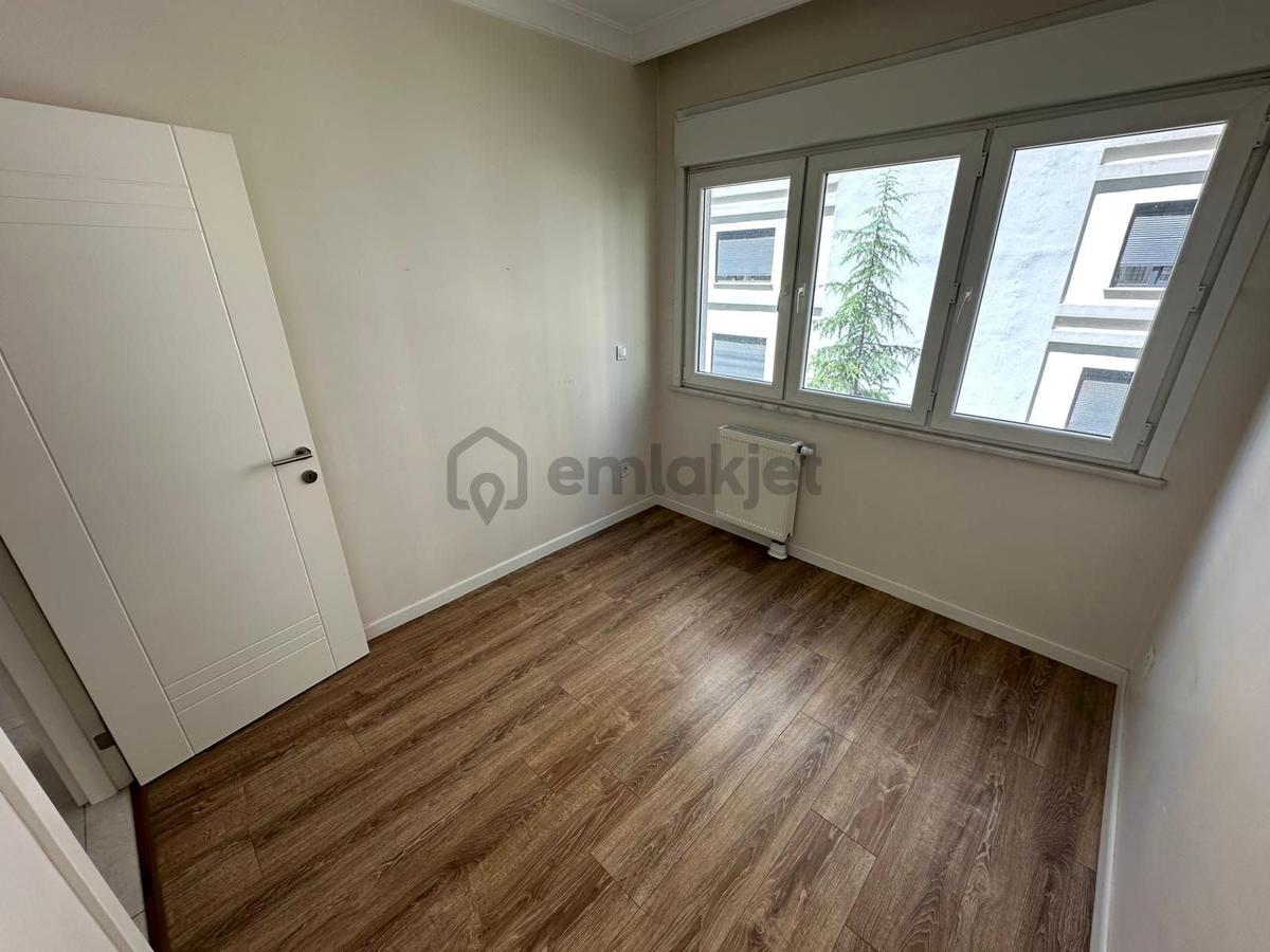 Göztepe'de Merkezi Konumda Kiralık 3+1 Daire - 23