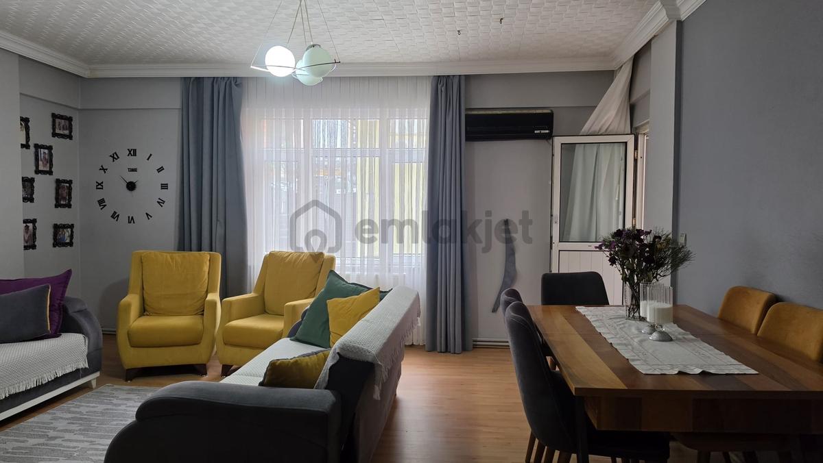 Seyrantepe' De Bakımlı Satılık 2+1 Daire - 8
