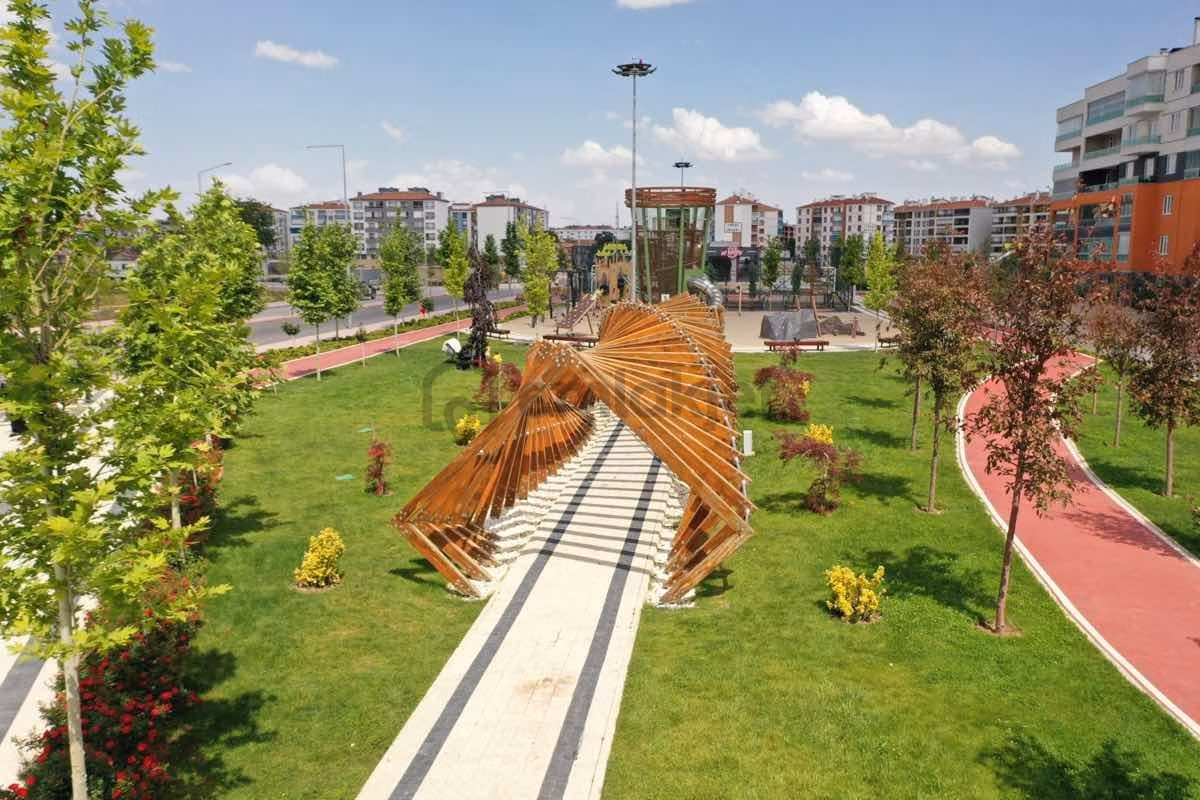 Çelebi Parkı Yakını Tramvaya Komşu 2+1 Daire. Arayınız!