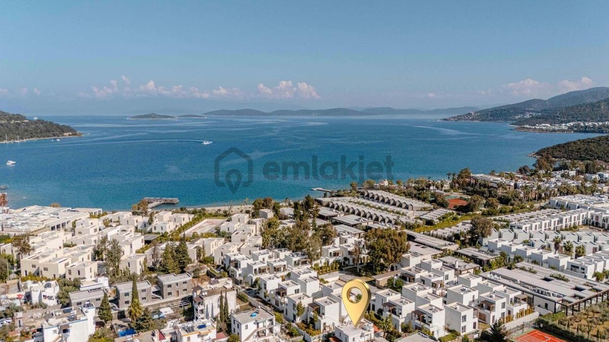 Bodrum Torba Satılık 2+1 Müştemilatlı Bahçeli Müstakil Daire