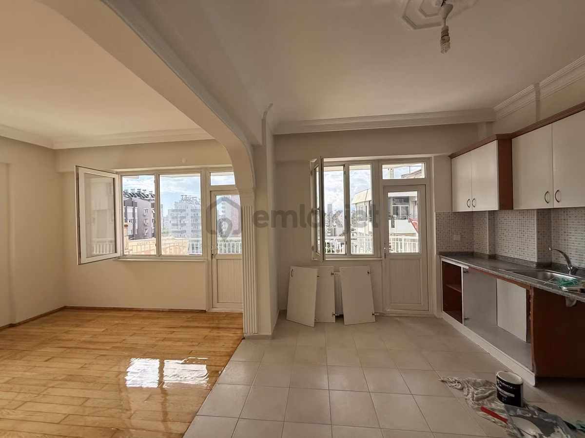 Meydankavagıı'nda Doğalgazlı Kiralık 3 + 1 - 12
