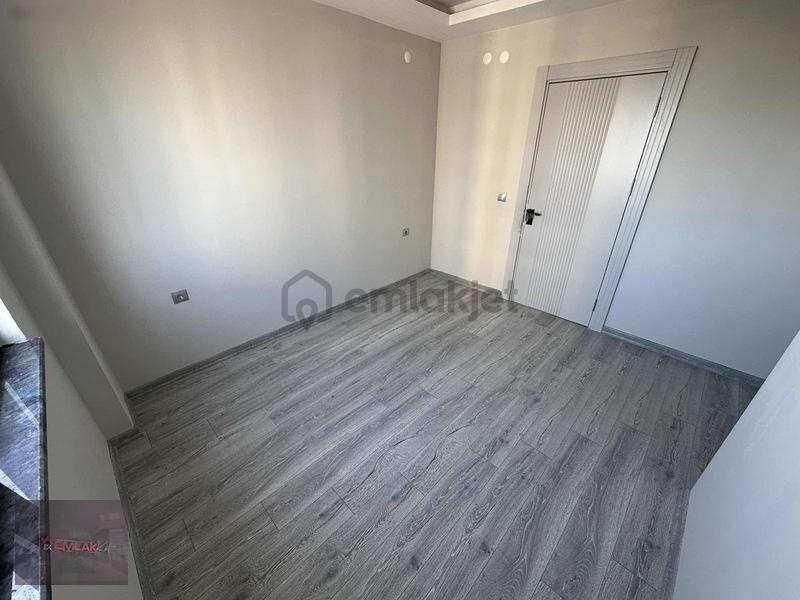 Emlakkent'ten Satılık 2+1 Lüks Daire - 19