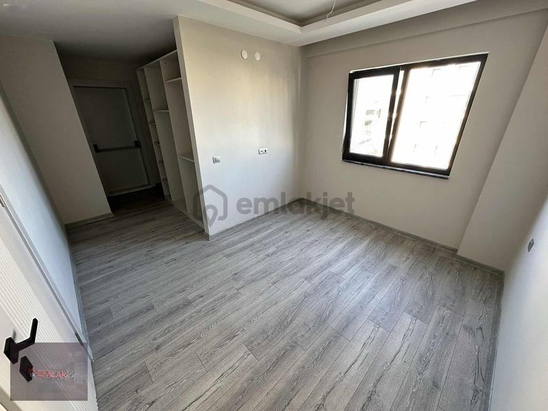 Emlakkent'ten Satılık 2+1 Lüks Daire - 21