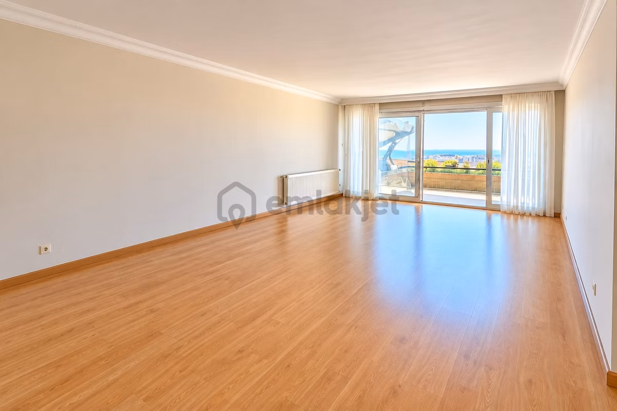 Küçükçekmece'de Panoramik Göl Manzaralı Bakımlı Dubleks - 15