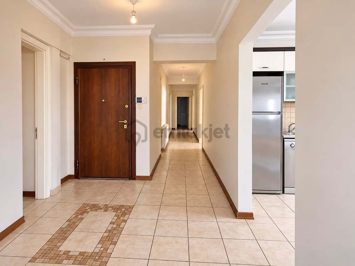 Küçükçekmece'de Panoramik Göl Manzaralı Bakımlı Dubleks - 23