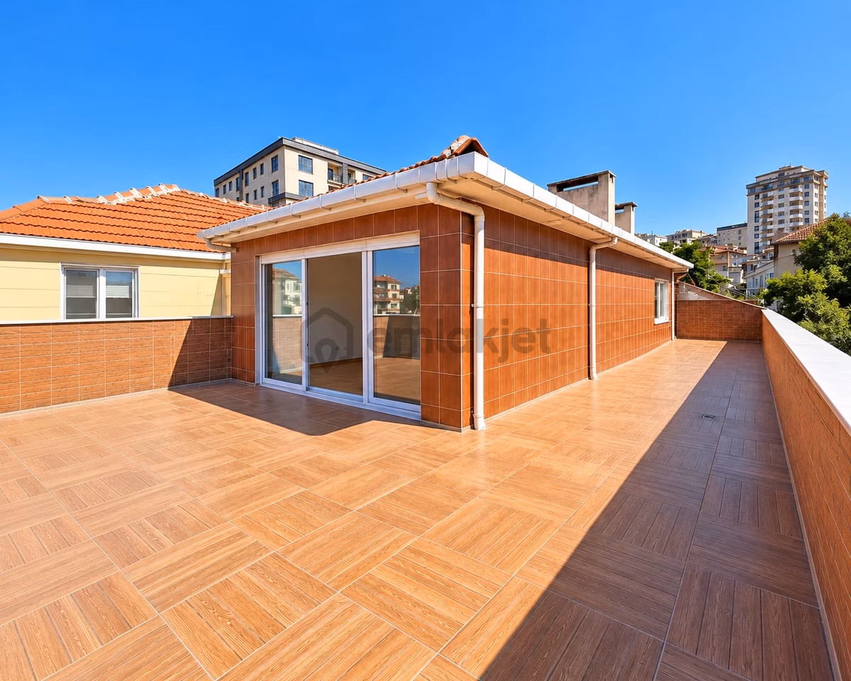 Küçükçekmece'de Panoramik Göl Manzaralı Bakımlı Dubleks - 8