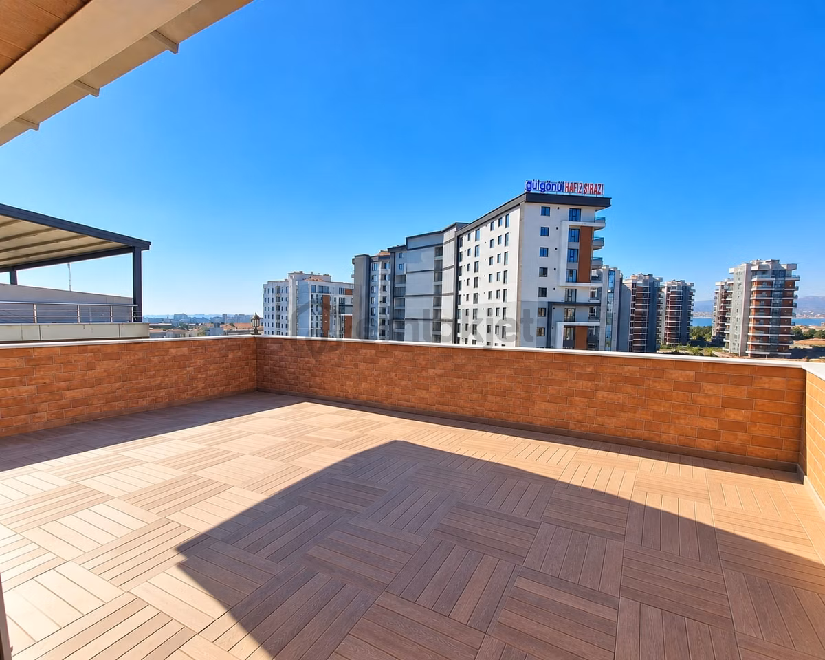 Küçükçekmece'de Panoramik Göl Manzaralı Bakımlı Dubleks - 6