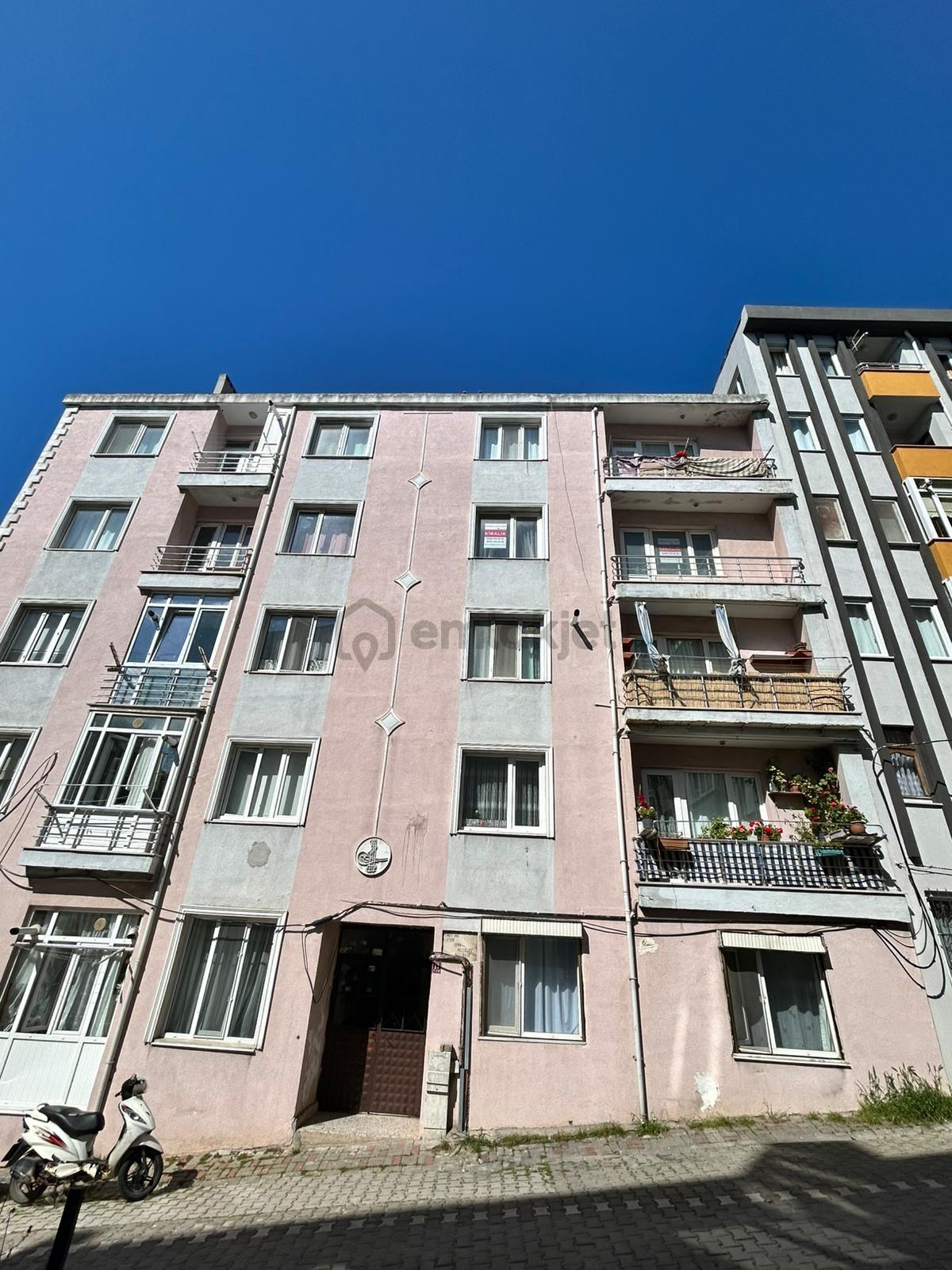 Hacı Yusuf Mah. 2+1 Eşyalı Ara Kat Satılık Daire - 34