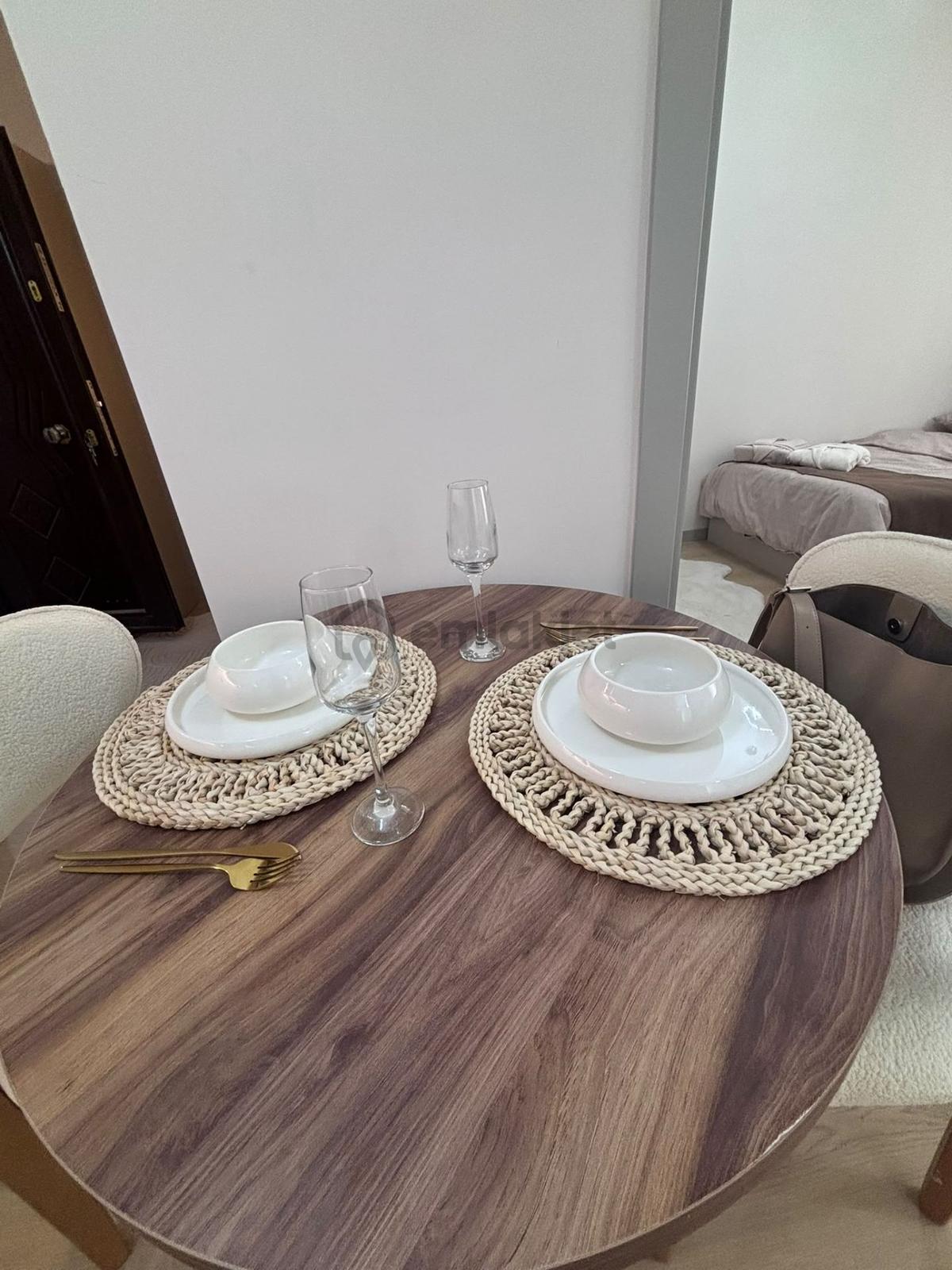 Kınıklıda Lüxs 2+0 Lüxs Eşyalı Suit Daireler - 8