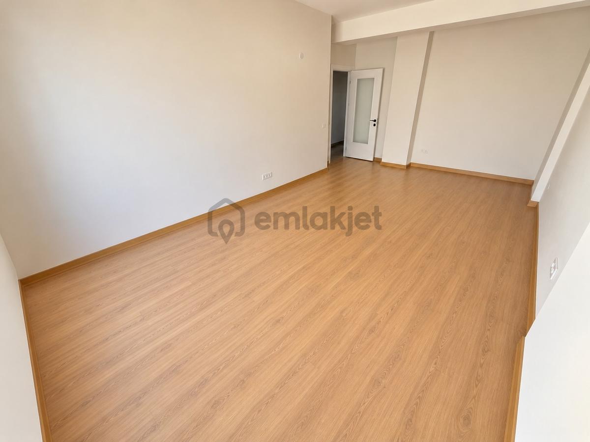 █ Konfor █ Küçükyalı'da Ön Cephe Sıfır Bina'da 2+1 90m² - 6