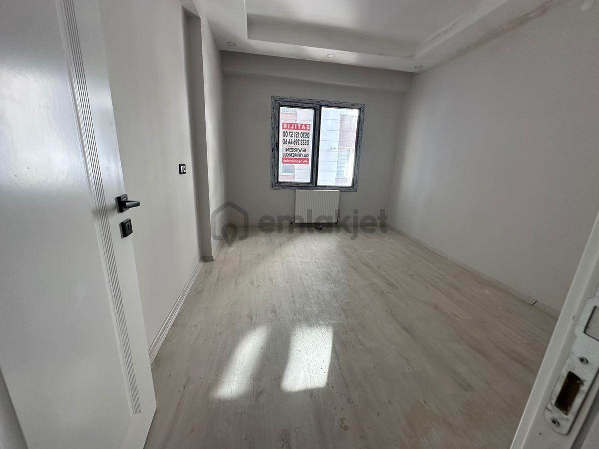 Devlet Hastanesi Civarı Ara Katta 2+1 Amerikan - 28