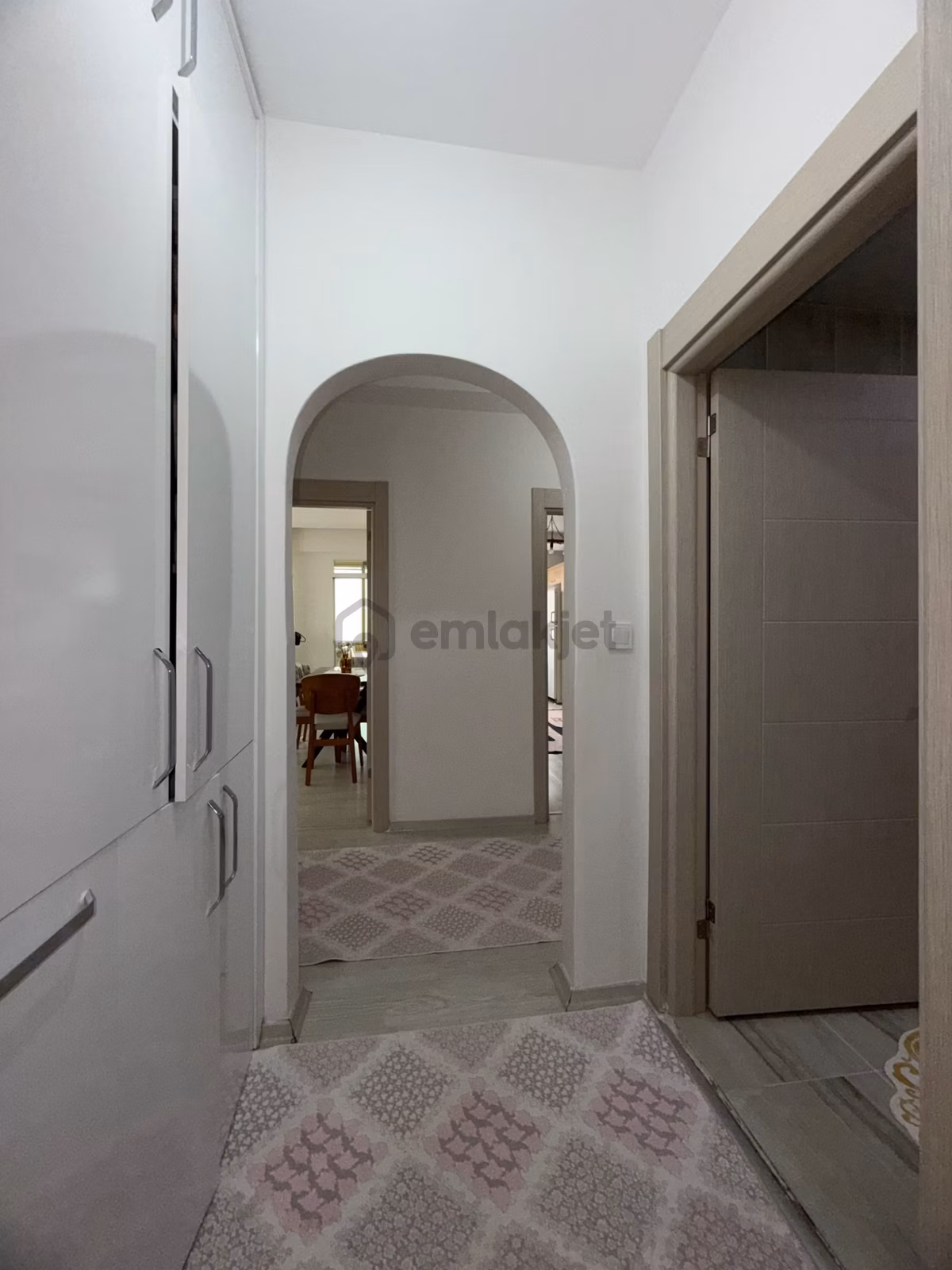 Selçuk Mahallesi 2+1 Geniş Balkonlu Satılık Daire - 41