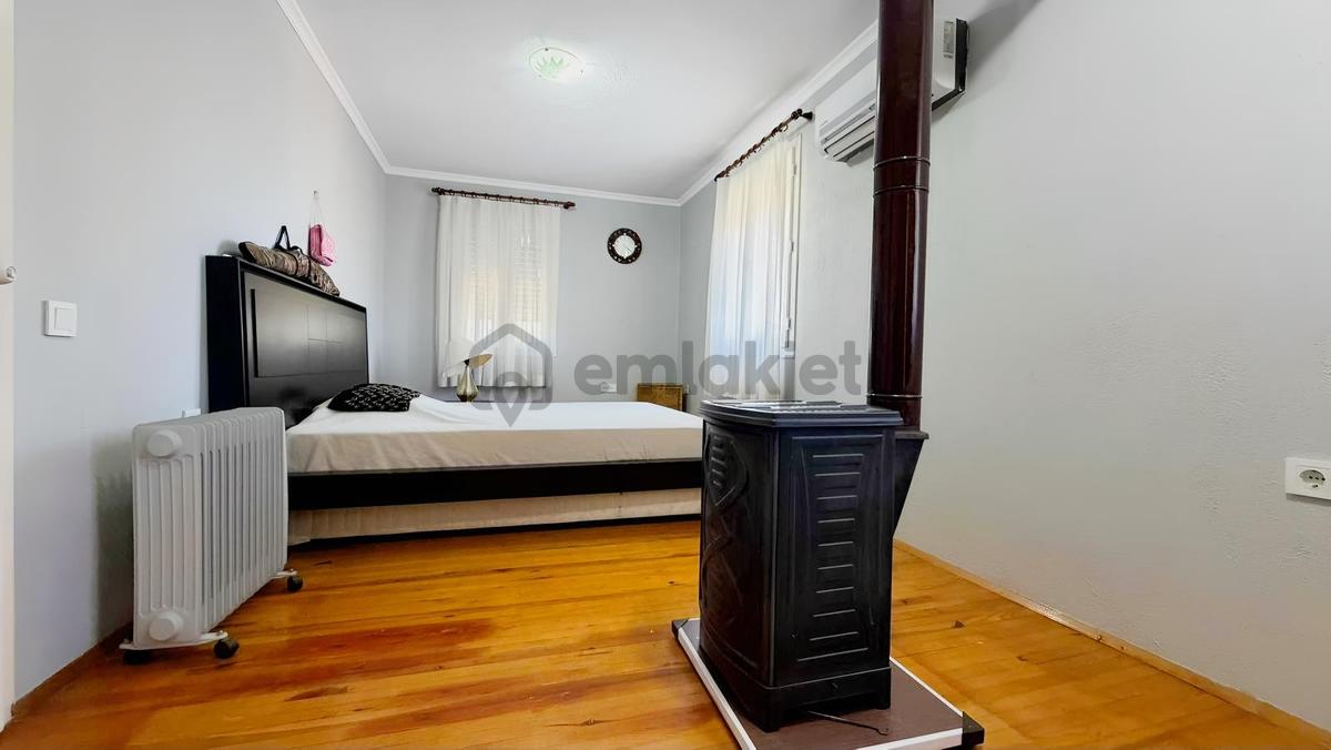 Kemalpaşa Yiğitler 3dönüm İçersinde 3katlı Ev+müştemilat - 23