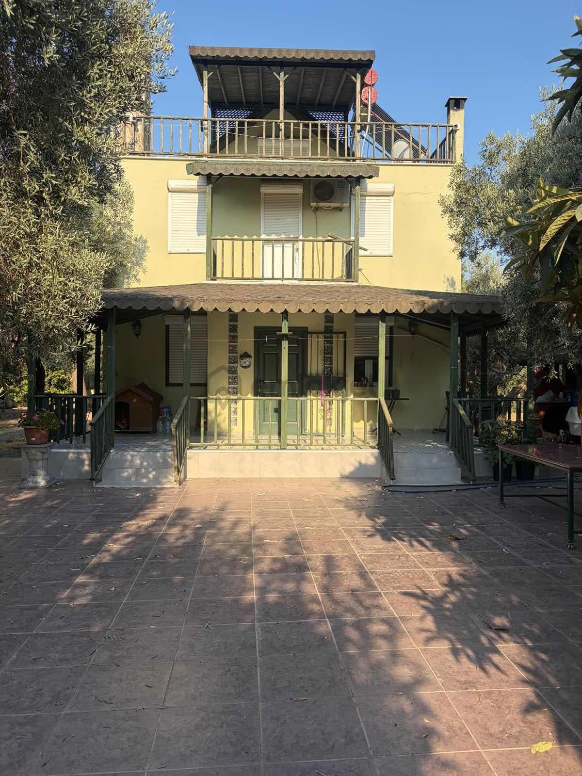 Kemalpaşa Yiğitler 3dönüm İçersinde 3katlı Ev+müştemilat - 2