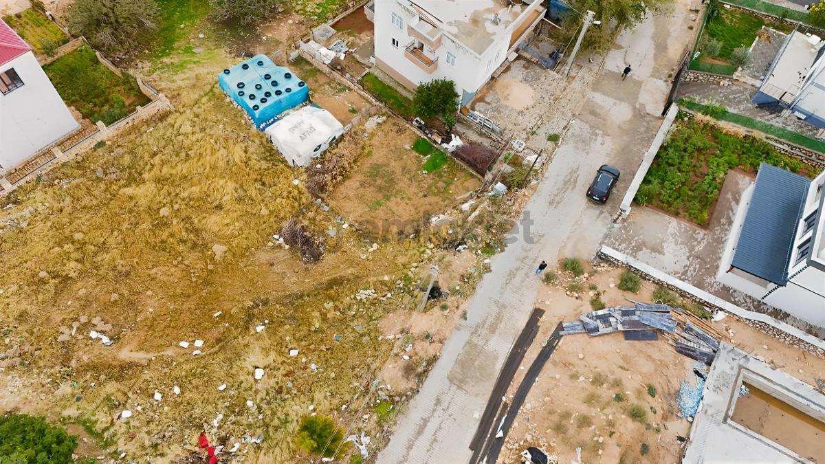 Hakev'den Pınarbaşında Satılık 412 M2 Arsa - 23