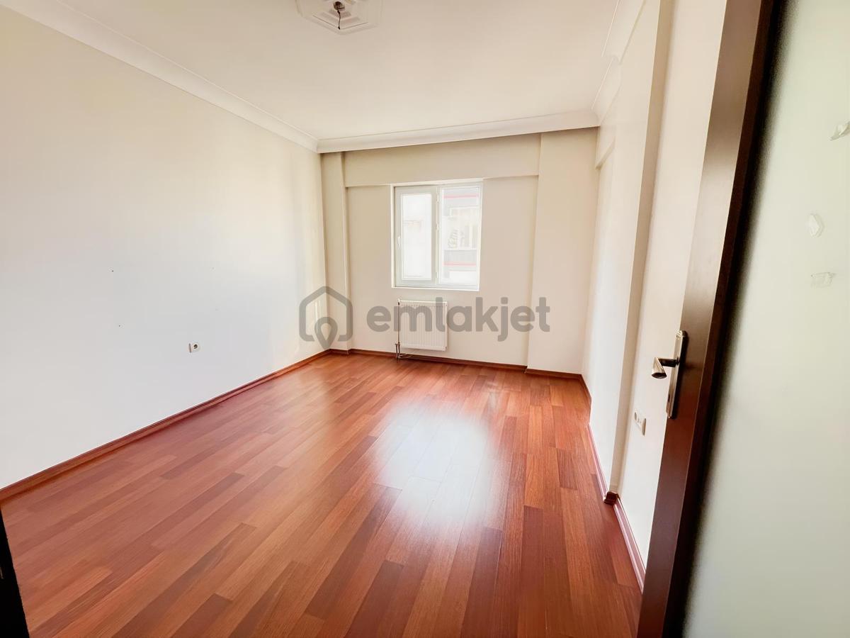 Çocuk Hastanesi Civarı Kiralık 4+1 Daire - 15