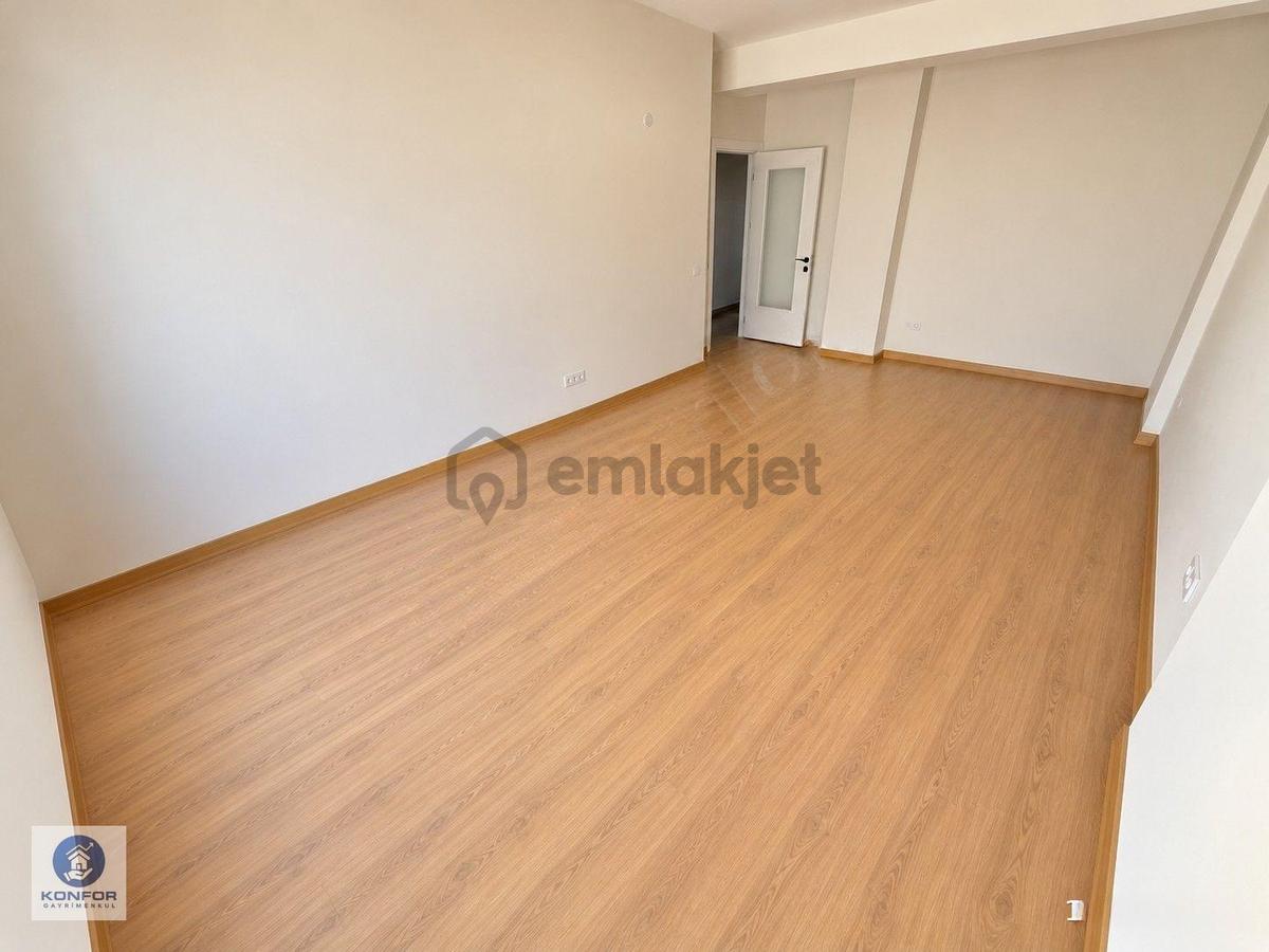 █ Konfor █ Küçükyalı'da Ön Cephe Sıfır Bina'da 2+1 90m² - 6