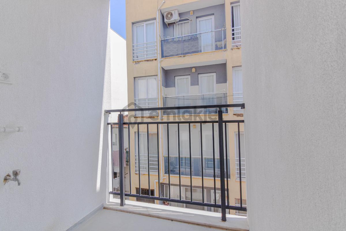 Kuşadası Davutlar'da 2+1 Satılık Daire - 7