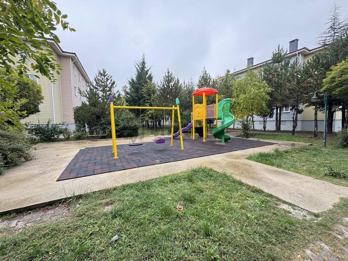 Erkmen Toki Çınar Evlerinde Kiralık 3+1 Eşyalı Daire - 12