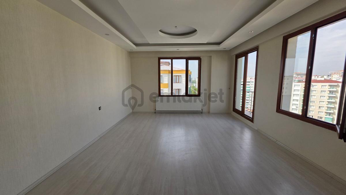 Stad Yolu Üzerli Kiralık Havuzlu 4+1 Daire - 9