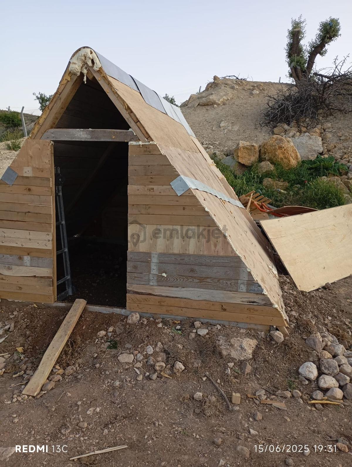 Selçuklu Tepekent'te Akarsu Kenarı Satılık Arsa - 11