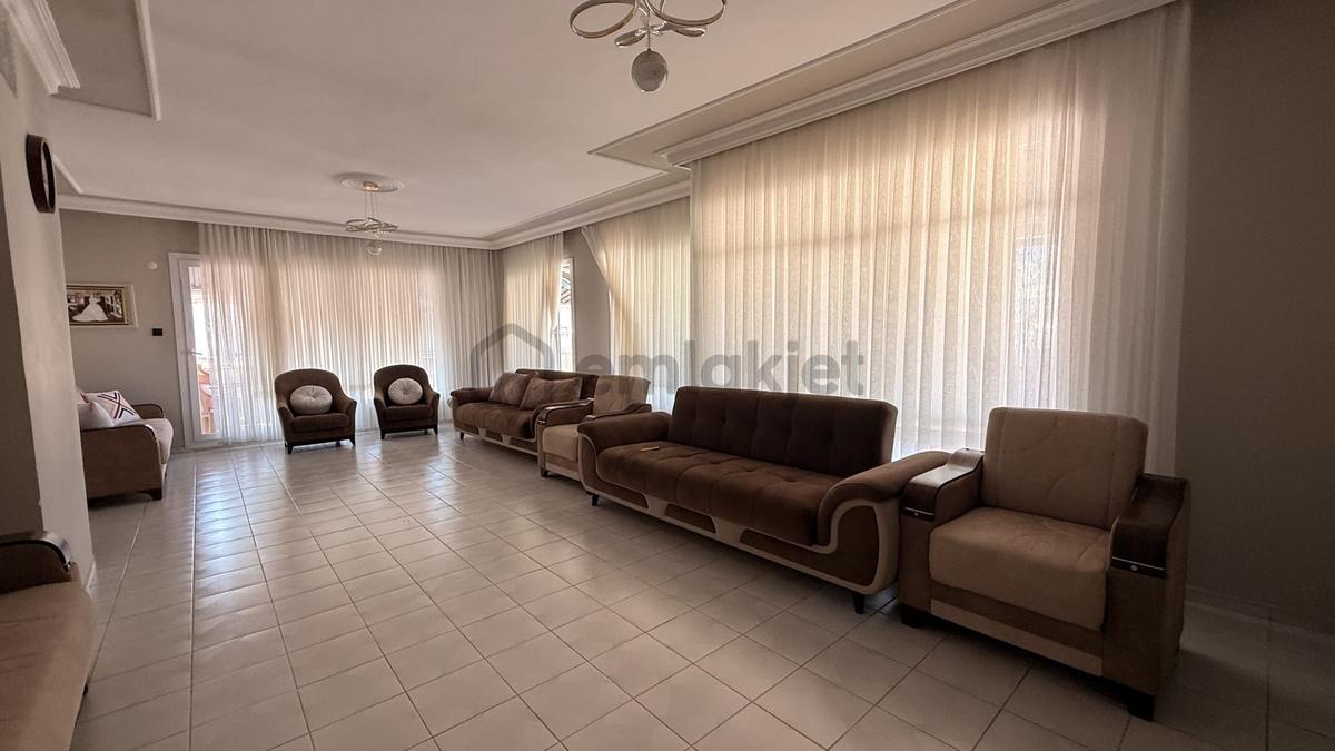 Ergünden Hamidiye Mahallesinde 3.5+1 Teraslı Ferah Daire - 10