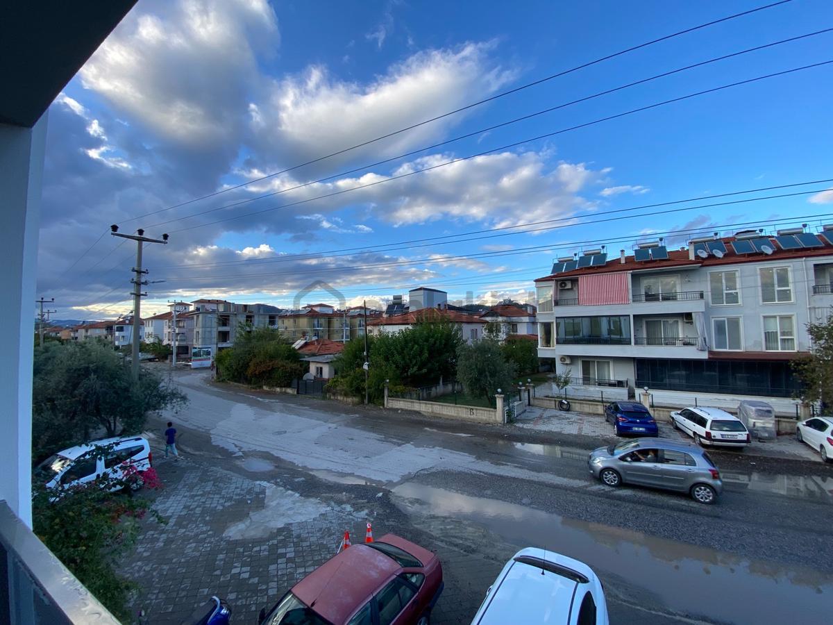 Ortaca Karaburun'da Geniş Balkonlu 3+1 Kiralık Daire - 22