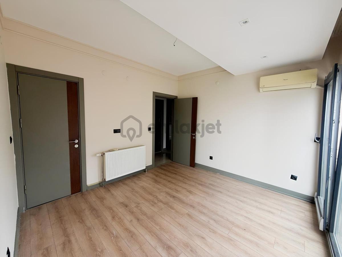 Çiğli'de Site İçerisinde Havuz Cephe 2+1 Daire - 21