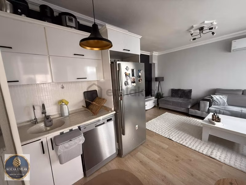 Ayvalık Sarımsaklıda Satılık Şömineli Ön Cephe Yeni Daire - 15