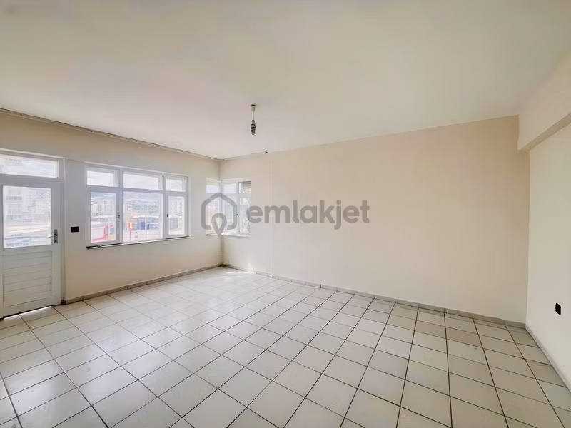 Tramvaya 100mt Ayanoğlu Mah. Kiralık 3+1 Daire - 2