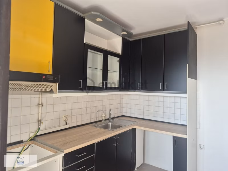 Bahçeşehir Merkezi Konumda 1+1 Kiralık Daire - 16