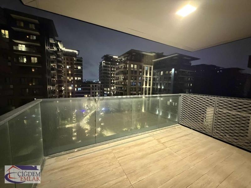 Yeni Sitede Kiralık Modern Açık Mutfak 2+1 Daire