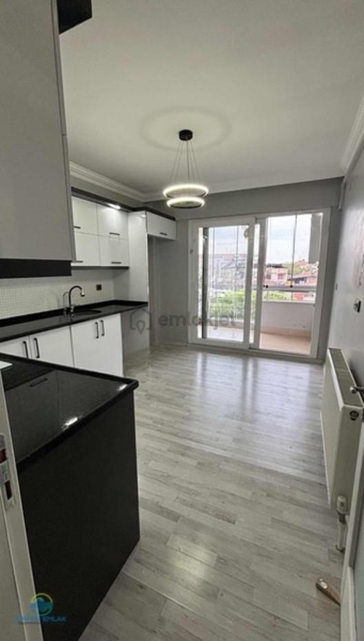 Orçun Emlak'tan Kaymakamlık Caddesinde Kiralık 2+1 Daire - 2